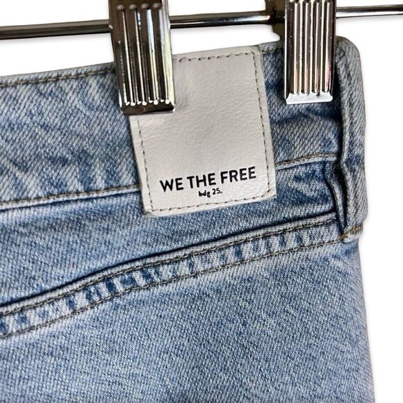 Like New Free People - We the Free - Denim Straight Leg Distressed Jean Size 30 - Picture 5 of 6
